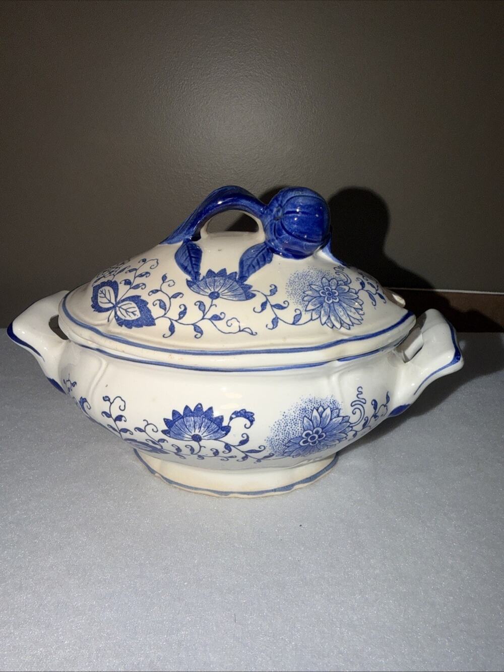 Blue Onion, Arnart Creations, Japan; Gravy/Sauce Boat or Small Tureen